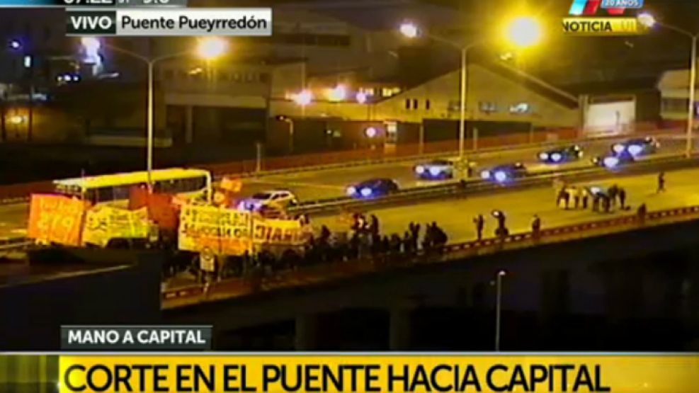 El piquete es realizado por trabajadores de Shell y Calsa