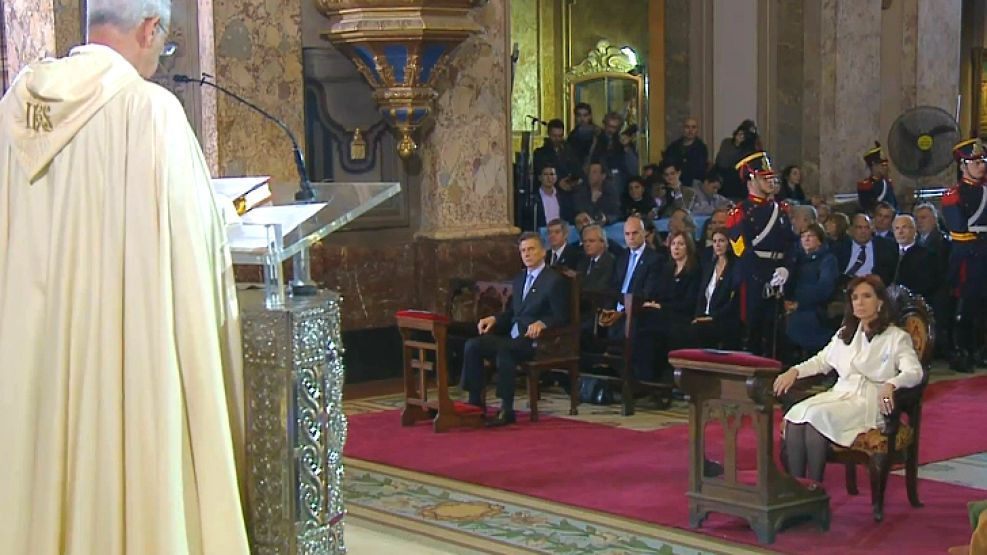 Cristina y Macri en la Catedral participando del Tedeum