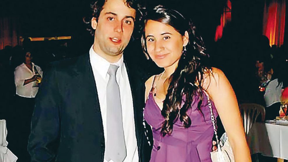 Juntos. Marianela con su novio Amador, sospechado por el caso. 