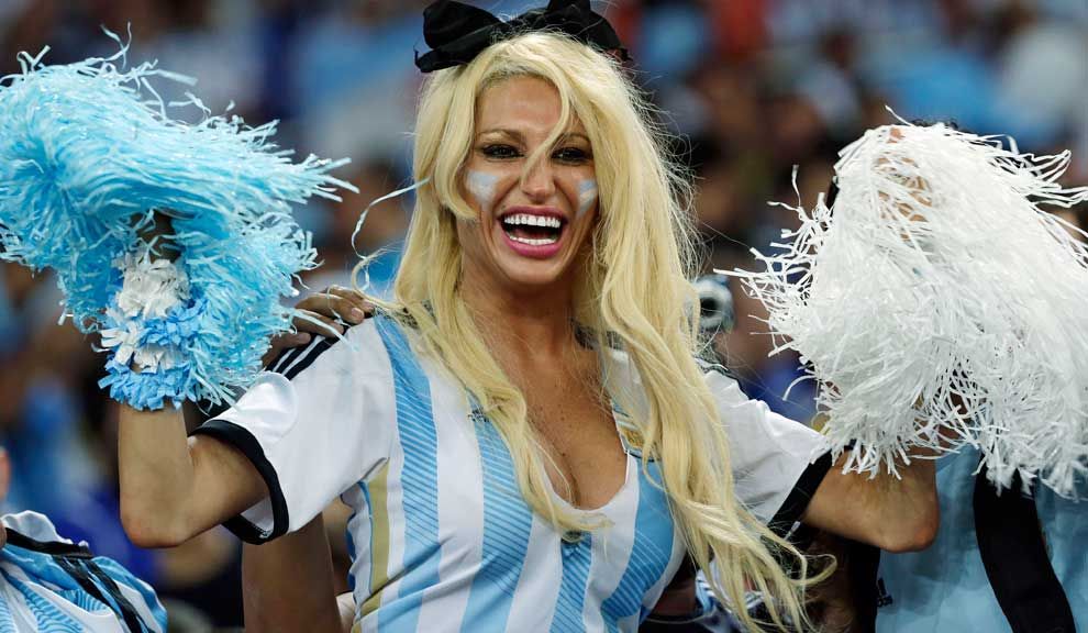 Exitoina | Victoria Xipolitakis viaja a Brasil para ver la final entre