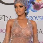 Rihanna (1)