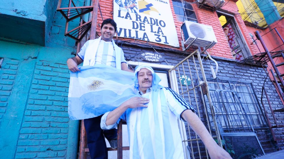 Hinchas. Fanáticos del equipo nacional verán también el partido inaugural en San Pablo y la ceremonia de apertura del torneo.