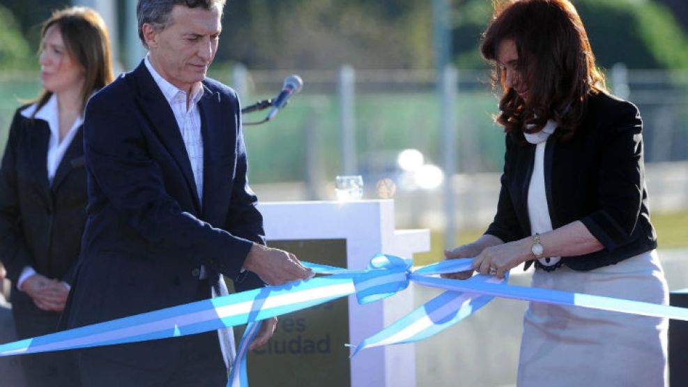 Mauricio Macri y Cristina Fernández de Kirchner dejaron inaugrado un nuevo tramo de la Autopista Illia.