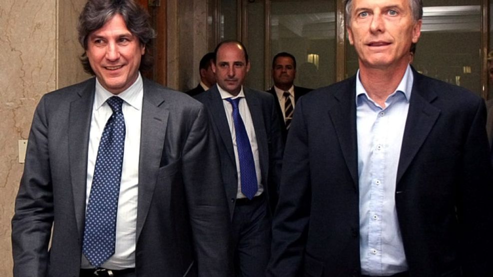 Boudou y Macri. Juntos recorren los pasillos de tribunales.
