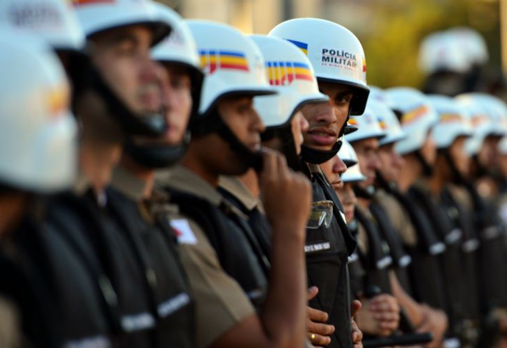 En las afueras de los estadios de Belo Horizonte y Fortaleza, las protestas dejaron un saldo de 18 detenidos. 