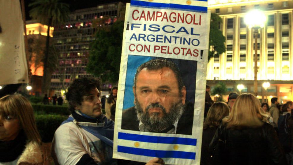 Manifestación en respaldo de Campagnoli