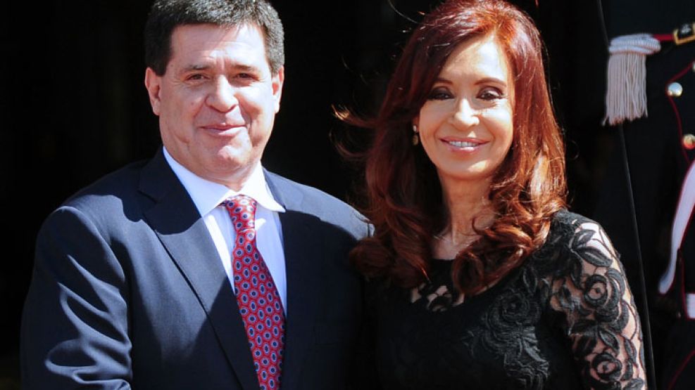 Cristina Fernández y Horacio Cartes en la visita oficial que realizó el presidente paraguayo a la Argentina el año pasado. 