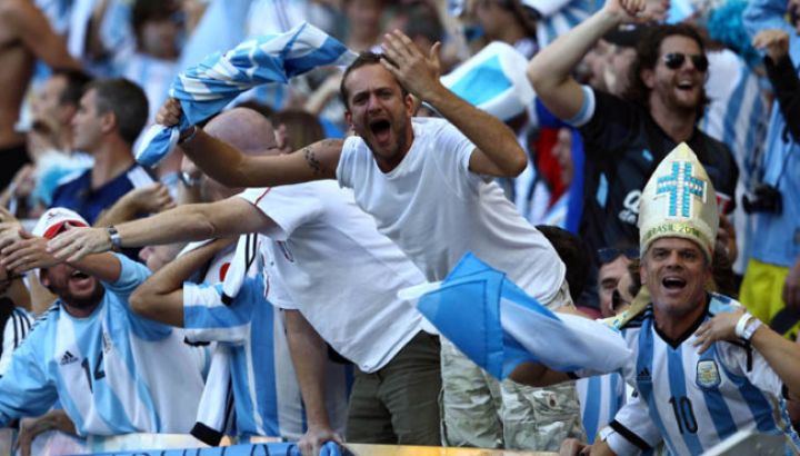 0623-seleccion-argentina-hinchada-cantito-decime-que-se-siente-tel-g