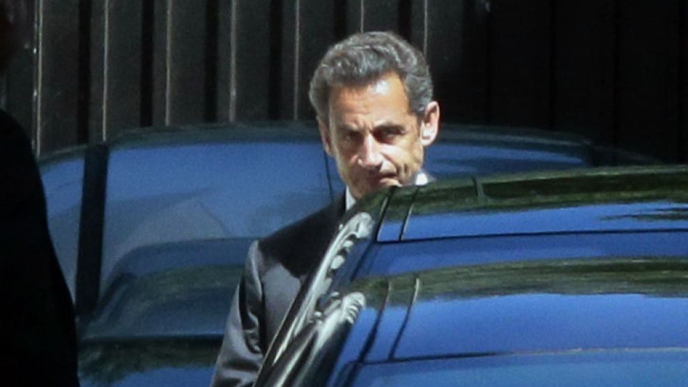 Nicolas Sarkozy ayer antes de entrar al interrogatorio.