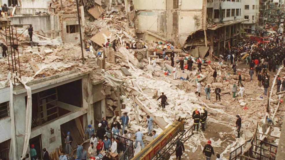 Ataque. El 18 de julio de 1994, una bomba provocó decenas de muertos y heridos.