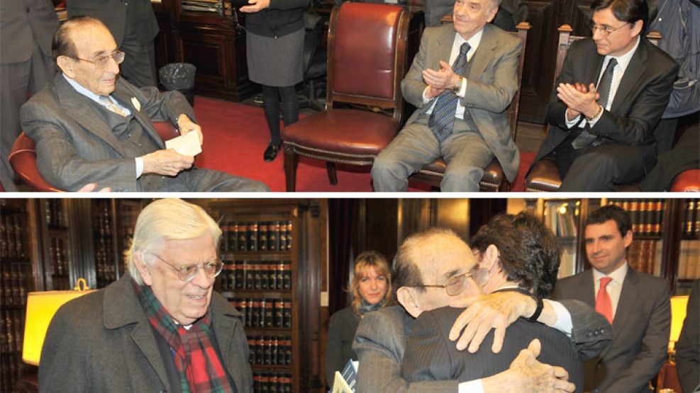 Abrazo. El juez de la Corte Suprema Carlos Fayt recibe la Pluma de Honor. Abajo, se despide de Fontevecchia.