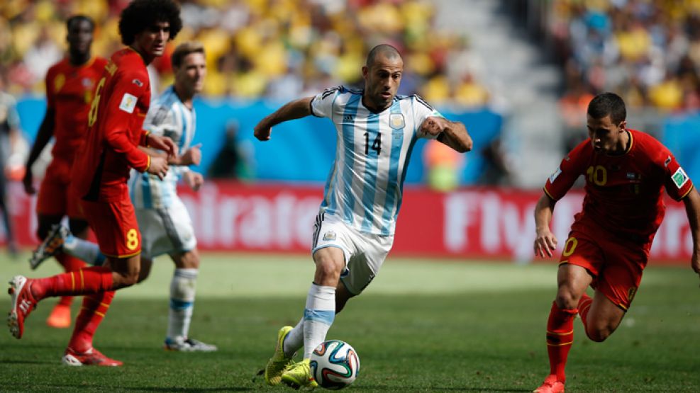 Por la revancha. Mascherano y ese karma teutón. Alemania eliminó a la Argentina en su propio Mundial, en 2006, y en Sudáfrica 2010. Abajo, una de sus primeras prácticas con la Selección.