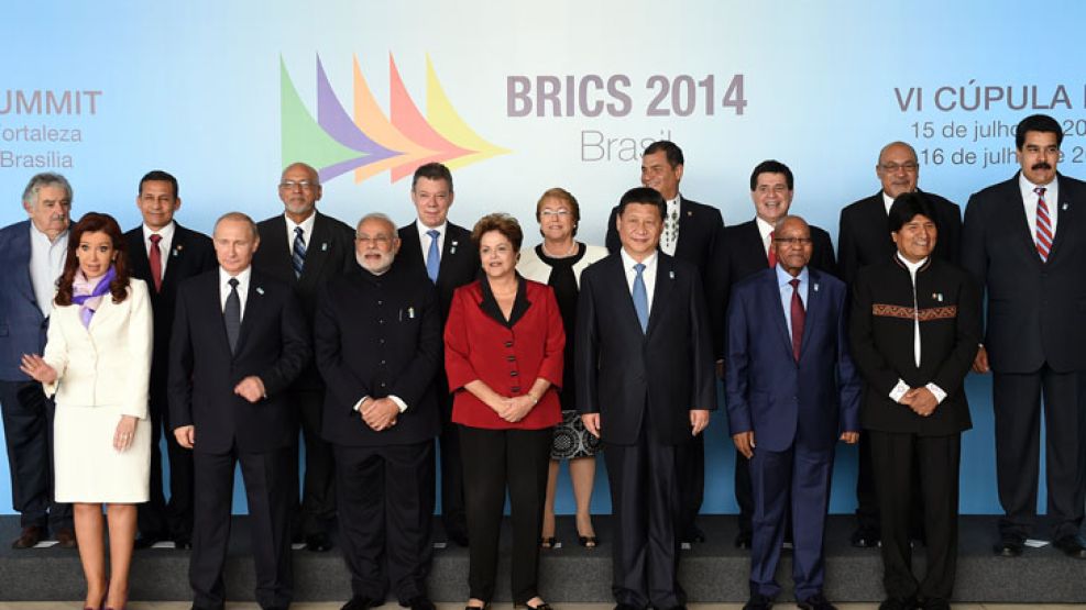 La foto oficial con todos los mandatarios en la primera cumbre Brics-Unasur. 