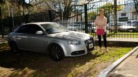 Denuncia. La periodista declaró que rompieron un vidrio del Audi, que está a nombre del vicepresidente, y se llevaron las notebooks.