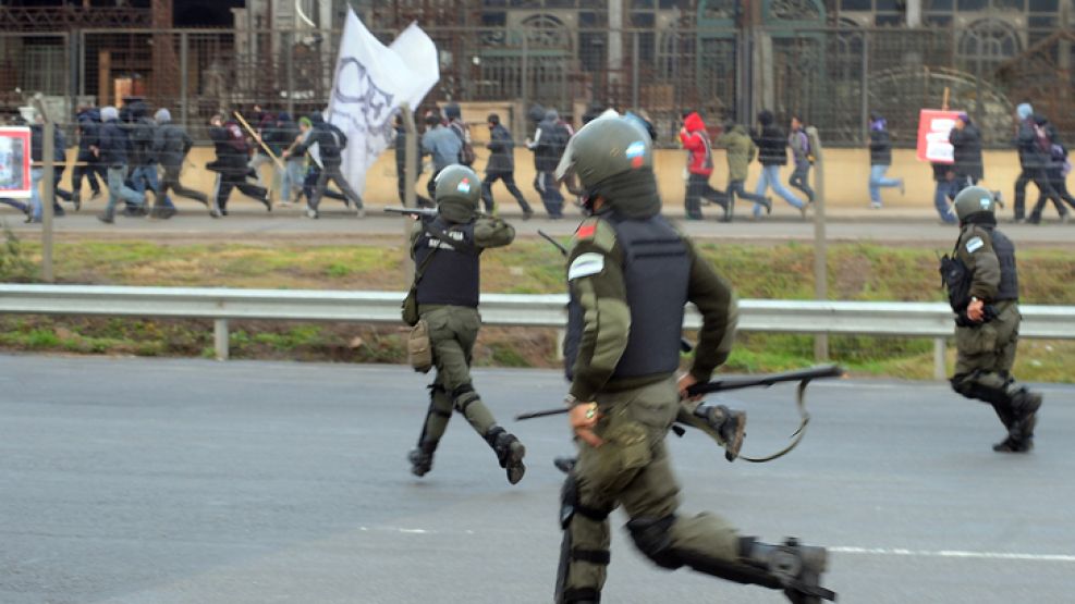 Protestas. El oficialismo busca reglamentar los cortes de ruta.