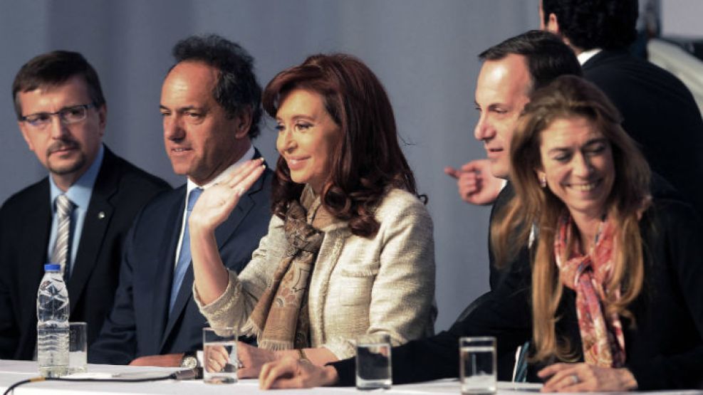 La presidenta encabezó un acto de inauguración de una fábrica junto al gobernador Daniel Scioli y la ministra Débora Giorgi.