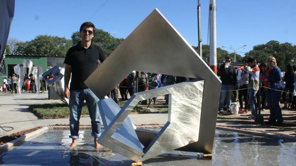 Acero. Las obras pasan a pertenecer al patrimonio de las hoy 600 esculturas que posee Resistencia.