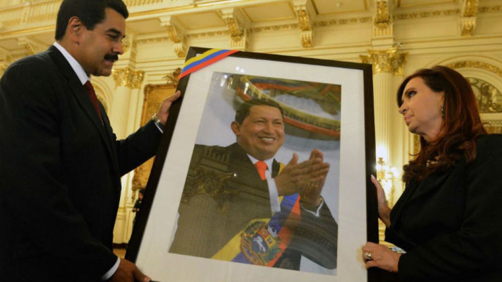 La presidenta irá a la Cumbre del Mercosur, en Venezuela, cuando se agota el plazo para negociar con los buitres.