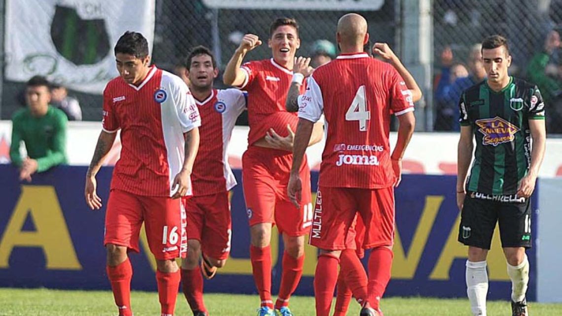 Argentinos volvió al triunfo ante Chicago 442