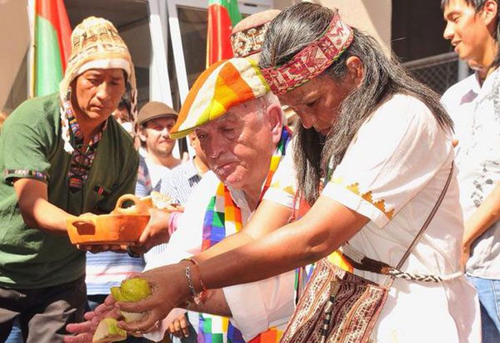 La líder de la organización político-barrial Tupac Amaru y diputada del Frente Unidos y Organizados por la Soberanía Popular (FUyO), Milagros Sala, encabezó el tributo a la Madre Tierra. 