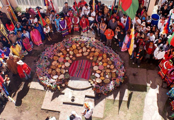  Sala le pidió a la Pachamama "trabajo para los que no lo tienen, armonía y entendimiento. Que podamos convivir aceptando las diferencias”. 