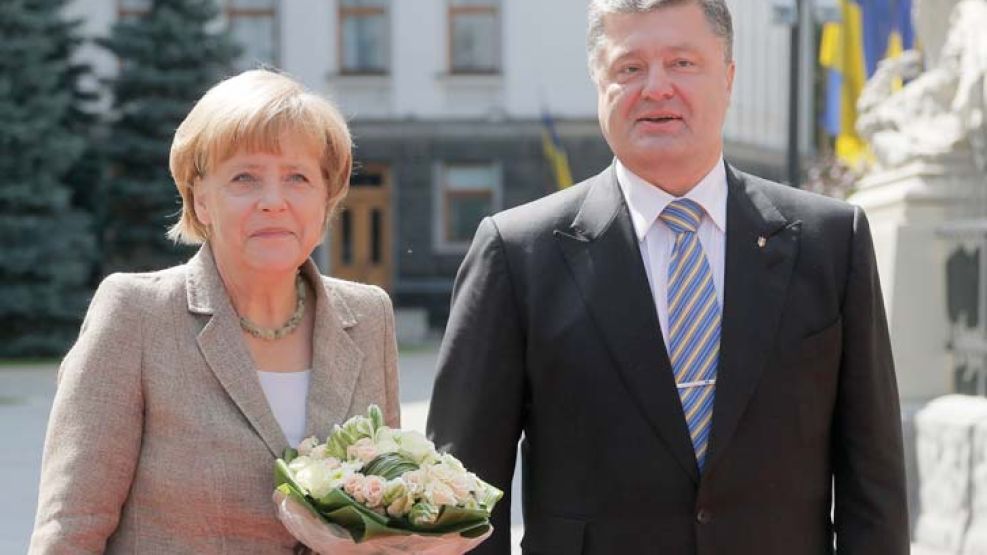 Alíada fuerte. La canciller alemana se reunió ayer con el presidente ucraniano, Petro Poroshenko.