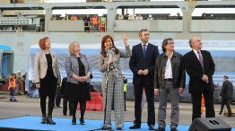 La presidenta Cristina Fernández de Kirchner, junto al minsitro Randazzo y su comitiva, presentó las nuevas estaciones del Mitre.