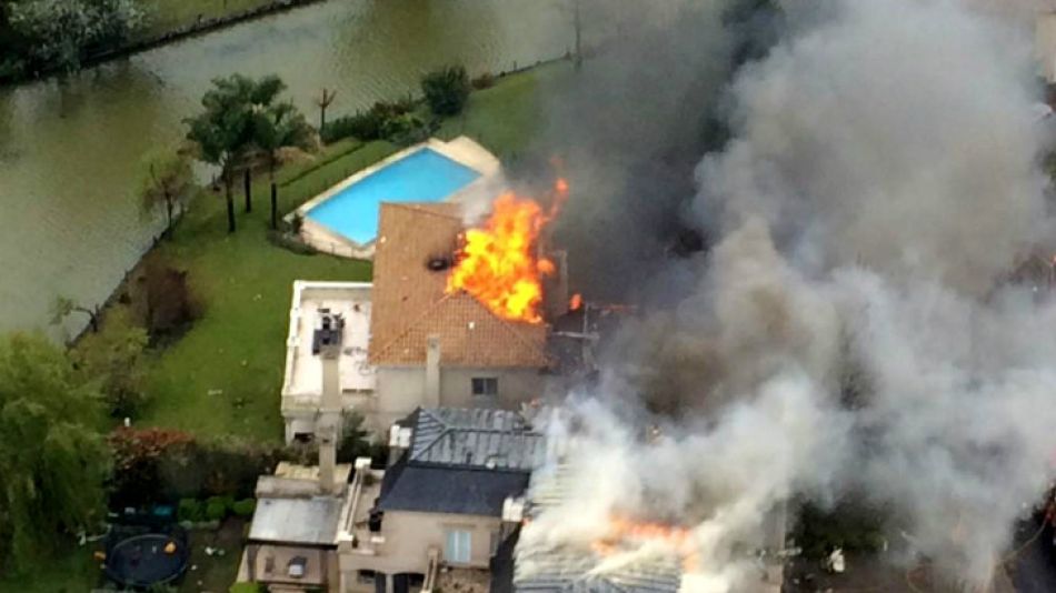 La avioneta se estrelló contra una casa de Nordelta.