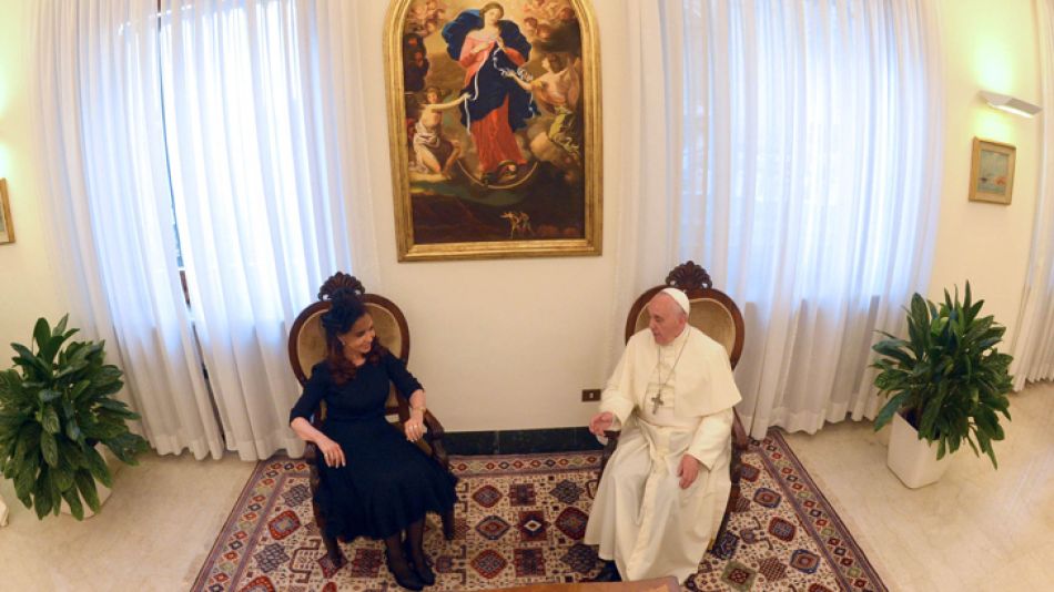 A solas. Cristina Kirchner junto al papa Francisco en la residencia de Santa Marta. Dialogaron más de dos horas.