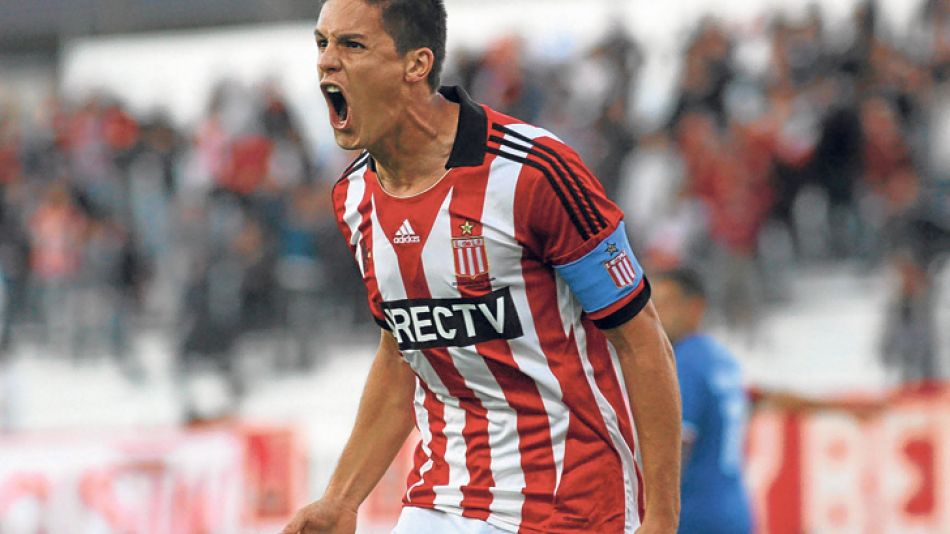 Grito de capitan. Guido Carrillo festeja su gol, el primero de Estudiantes. Quedó atrás el pálido empate en cero ante Gimnasia.