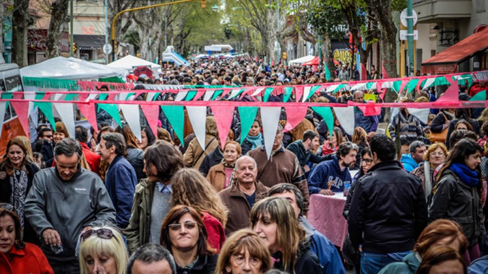 Festejo. Mañana durante todo el día, en Palermo se vuelve a celebrar el Día de la Italianidad en la Argentina, con stands de comida, tragos, música y juegos para chicos.