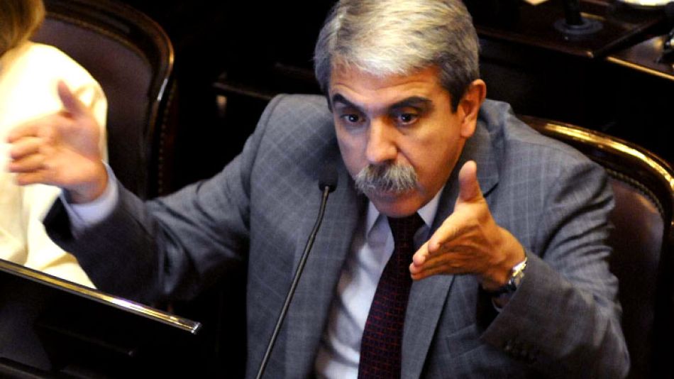 Aníbal Fernández no se quiere entusiasmar con volver a ingresar al Gabinete. "El que entra Papa sale cardenal", dice.