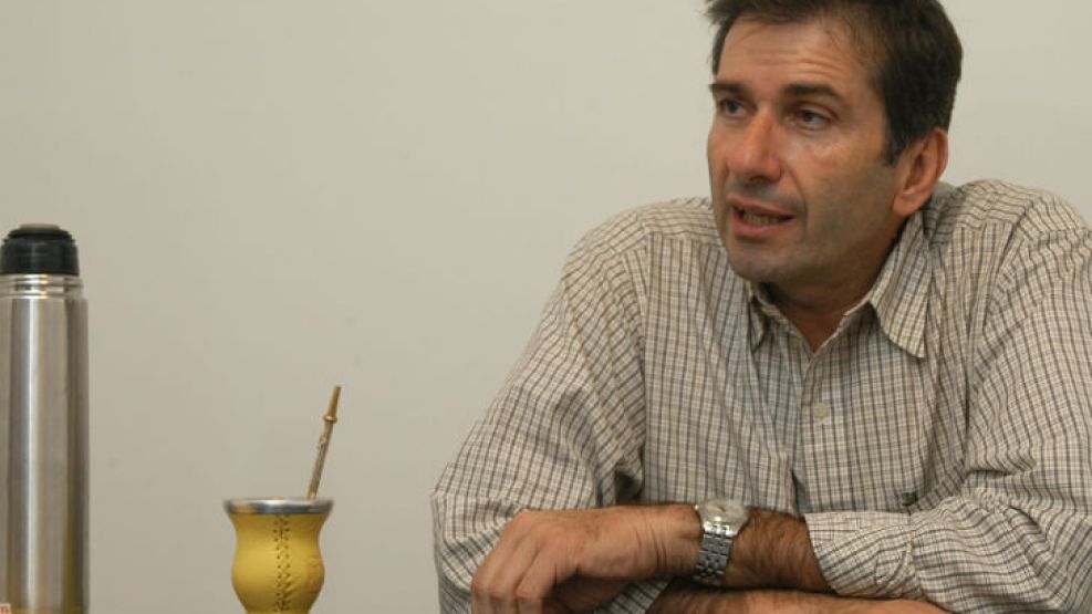La estrategia fue delineada por Humberto Schiavoni, el presidente del partido.