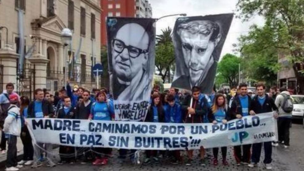 Rezo. Con la Virgen y contra los buitres.