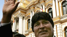 Festejos. En las elecciones de 2005, Juan Evo Morales Ayma obtuvo casi el 54%, y fue reelegido en 2009 con el 64% de los sufragios. 
