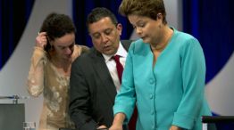 La presidenta de Brasil, Dilma Rousseff, se descompuso anoche luego de participar en un debate televisivo con  el candidato opositor a sucederla, Aécio Neves.