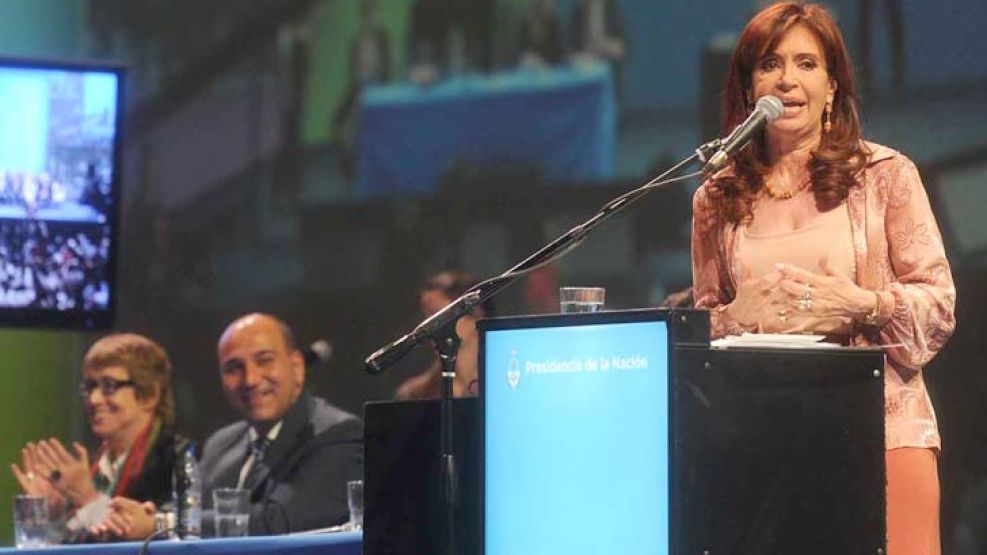 Anuncio. “En el mundo hablan maravillas de la Argentina”, afirmó la primera mandataria el jueves luego de anunciar un aumento en el plan Argentina Trabaja.