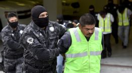 Policias municipales. Acusados de haber ejecutado a los jóvenes, hay más de 36 detenidos, de las ciudades de Iguala y Cocula. Todos estaban al servicio del narcotráfico, que pagaba sus salarios. 