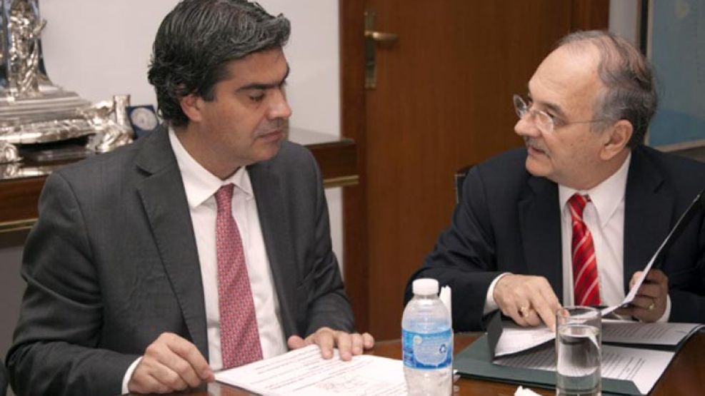 Capitanich y Bacileff discutieron por la nueva fecha de las PASO.