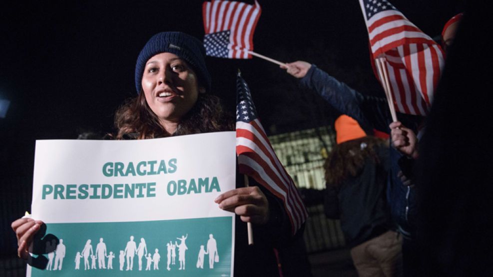 Accion de gracias. Miles de latinos se congregaron en las puertas de la Casa Blanca, para festejar la concreción de su propio “sueño americano”.