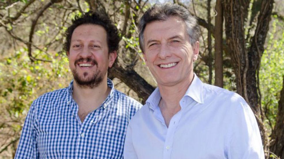 El precandidato a gobernador del PRO en la provincia de Salta, Juan Collado, junto a Mauricio Macri.