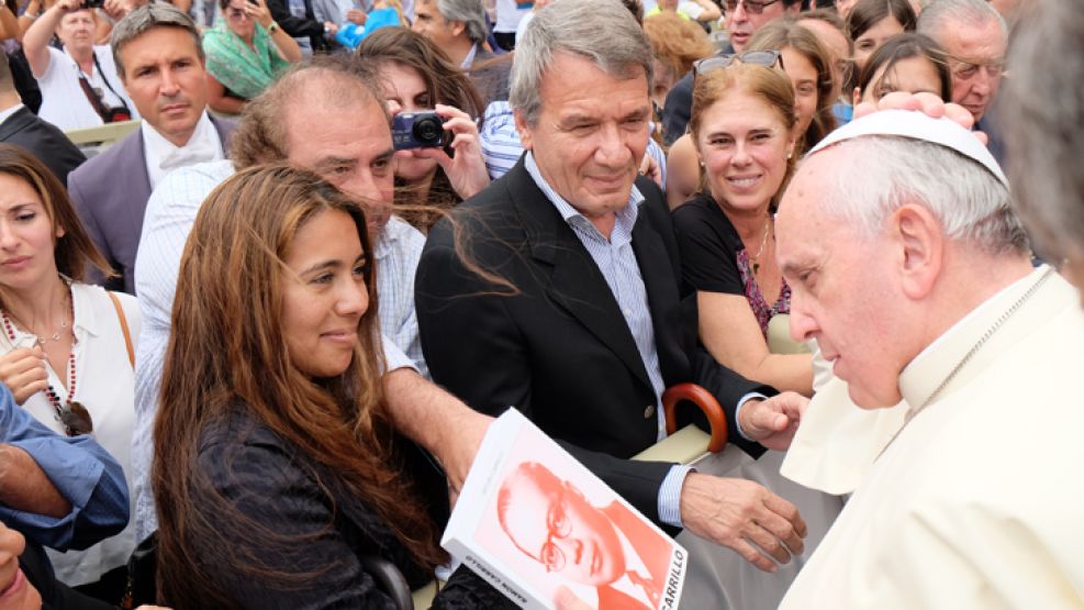 La Ramon Carrillo. El nombre le cayó mal al sobrino (arriba, con el Papa).