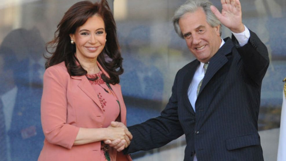 URUGUAY-MERCOSUR-SUMMIT-VAZQUEZ-KIRCHNER