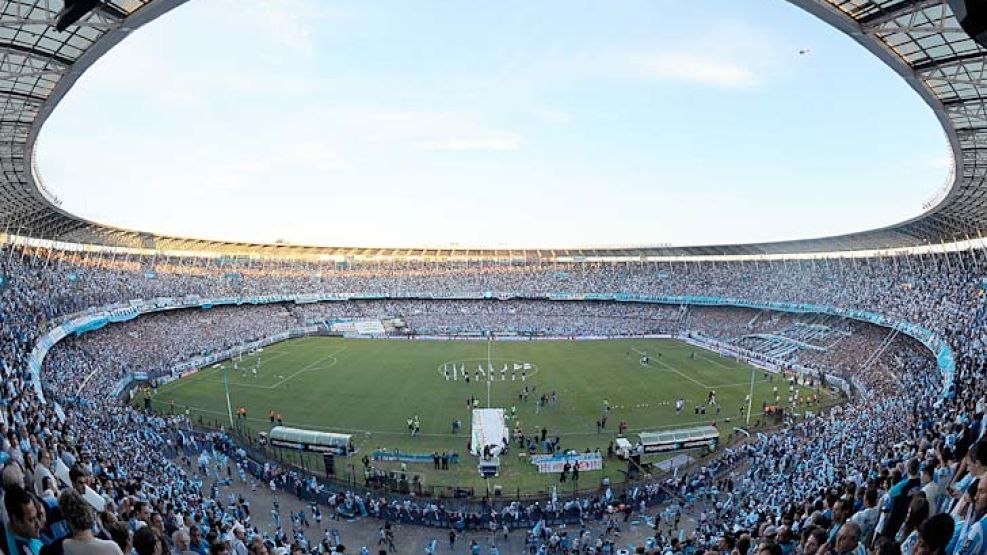 Pudo ser peor. En Avellaneda hubo veinte mil pesonas más que la capacidad del estadio.