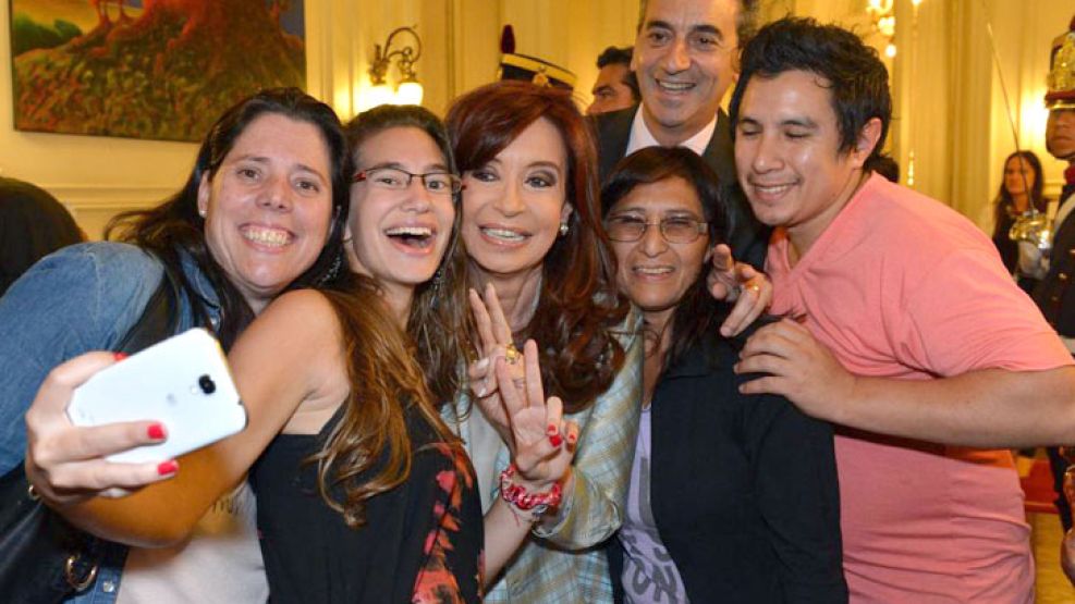 Selfies con Miriam Bullión, su hijo Martín, Tatiana y Elisa, ganadores del OK de SUBE