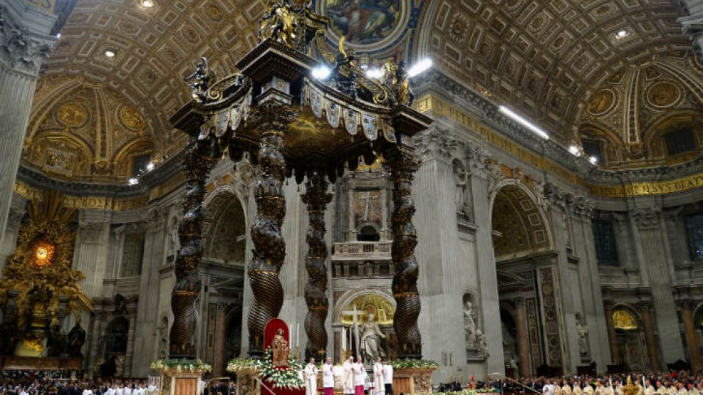 Francisco presidió la Misa de Gallo, transmitida en 3D