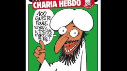 En 2011, el semanario era bautizado como Sharia Hebdo, y llevaba como redactor en jefe al propio Mahoma, quien prometía “100 latigazos a quienes no se mueran de risa”.