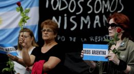 Según informaron allegados a la familia y miembros de la comunidad judía, Nisman será inhumado mañana a las 9 en el cementerio israelita de La Tablada.