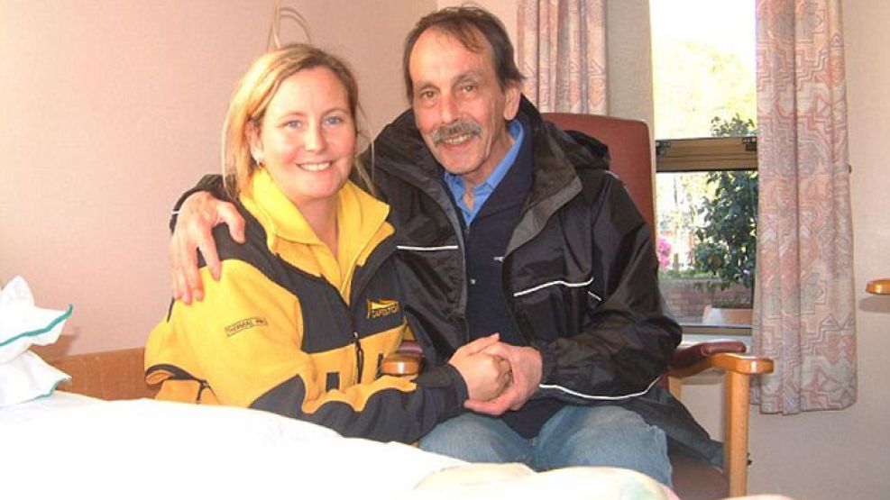 Judy visitó a su padre en 2004, días antes de morir de cáncer. Sintió el amor y la compasión pese a sus abusos.