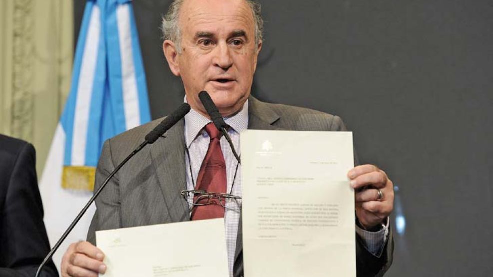 Directiva. Parrilli fue a la Secretaría de Inteligencia con la orden de reforzar el control.